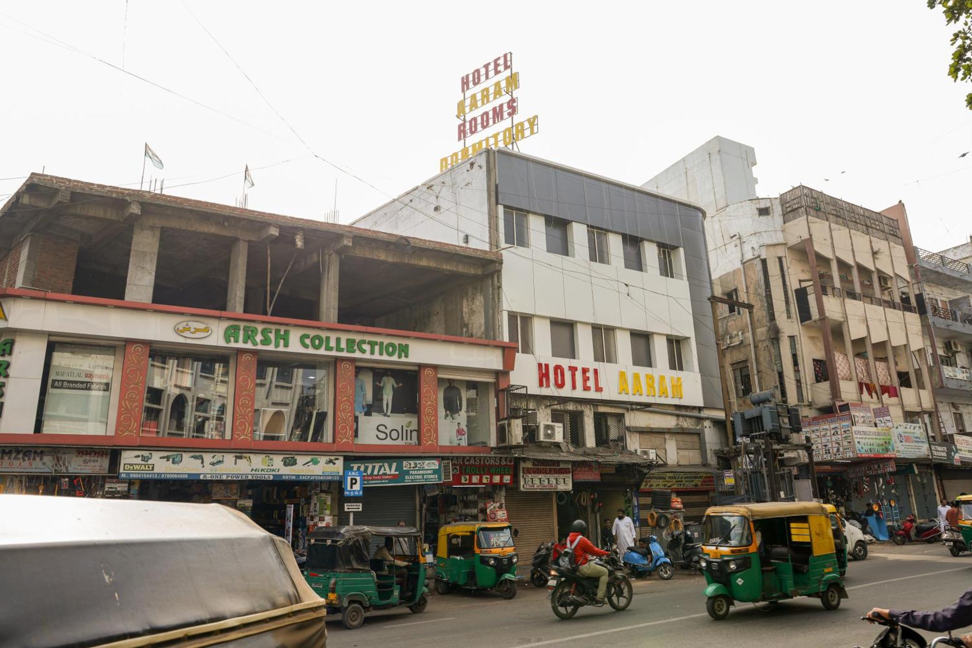 Hotel Aaram Kalupur Ahmadabad Zewnętrze zdjęcie