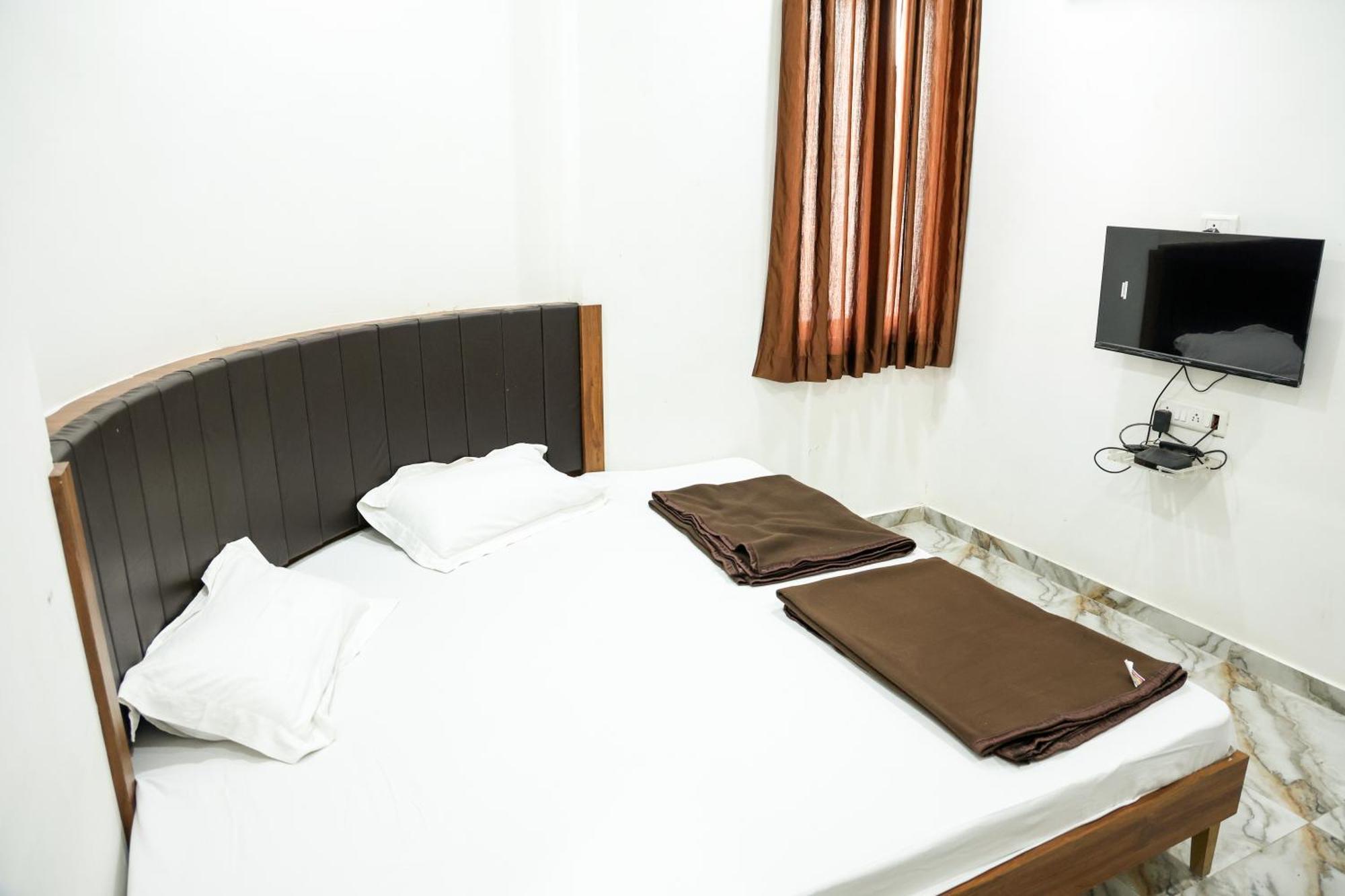 Hotel Aaram Kalupur Ahmadabad Zewnętrze zdjęcie