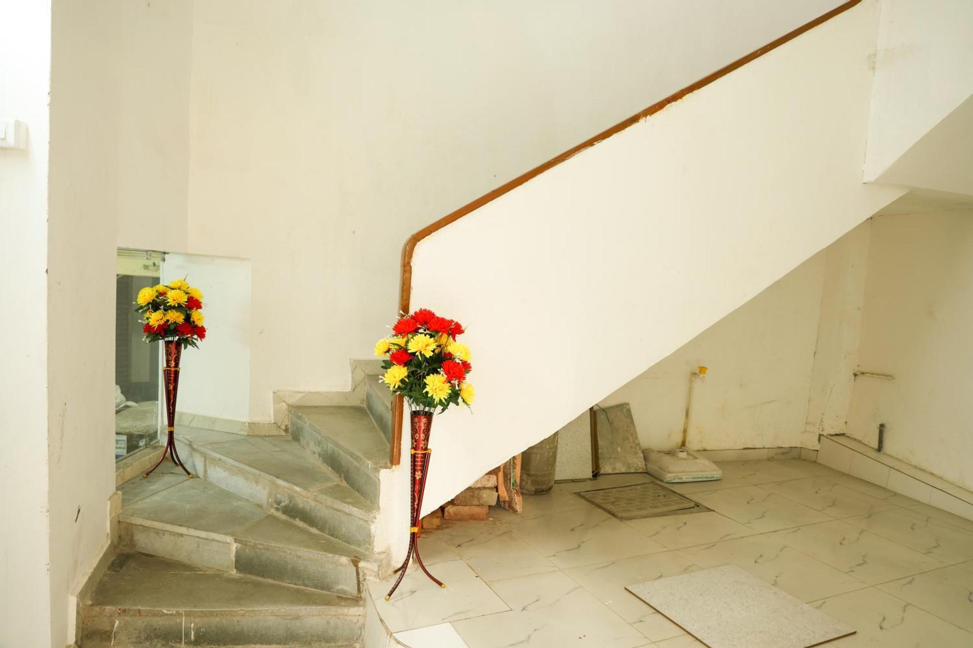 Hotel Aaram Kalupur Ahmadabad Zewnętrze zdjęcie