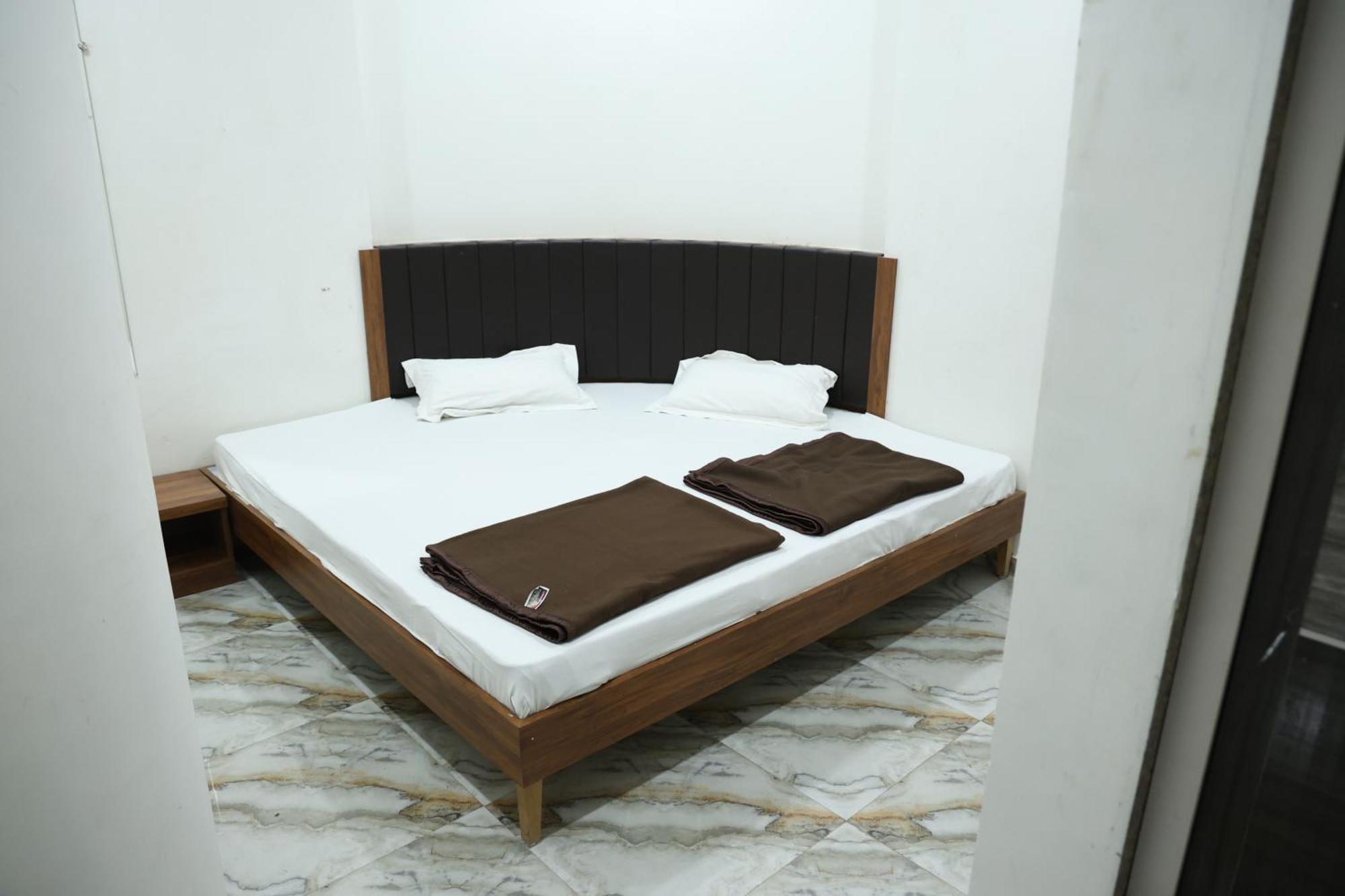 Hotel Aaram Kalupur Ahmadabad Zewnętrze zdjęcie